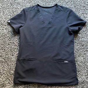 Figs XS Two Pocket Charcoal Scrub Top